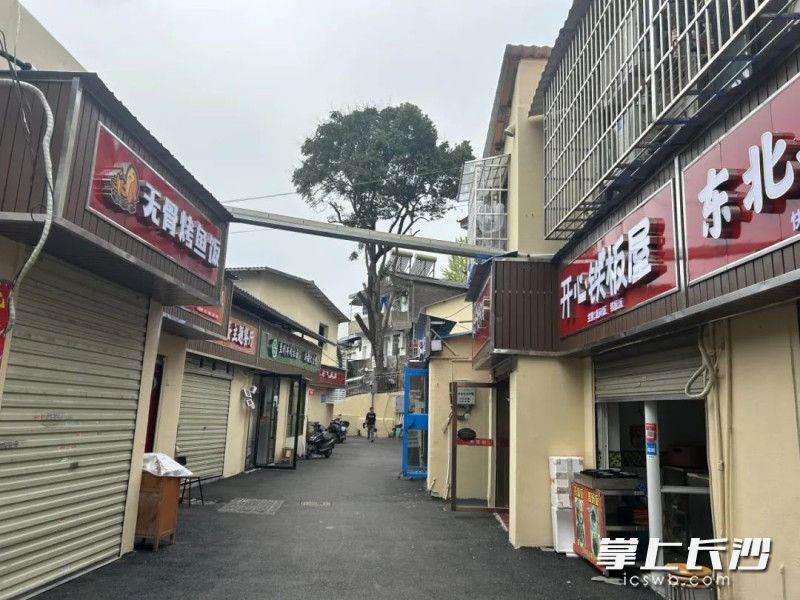 安全通道暢通了,隱患得以清除。 安全通道暢通了,隱患得以清除。